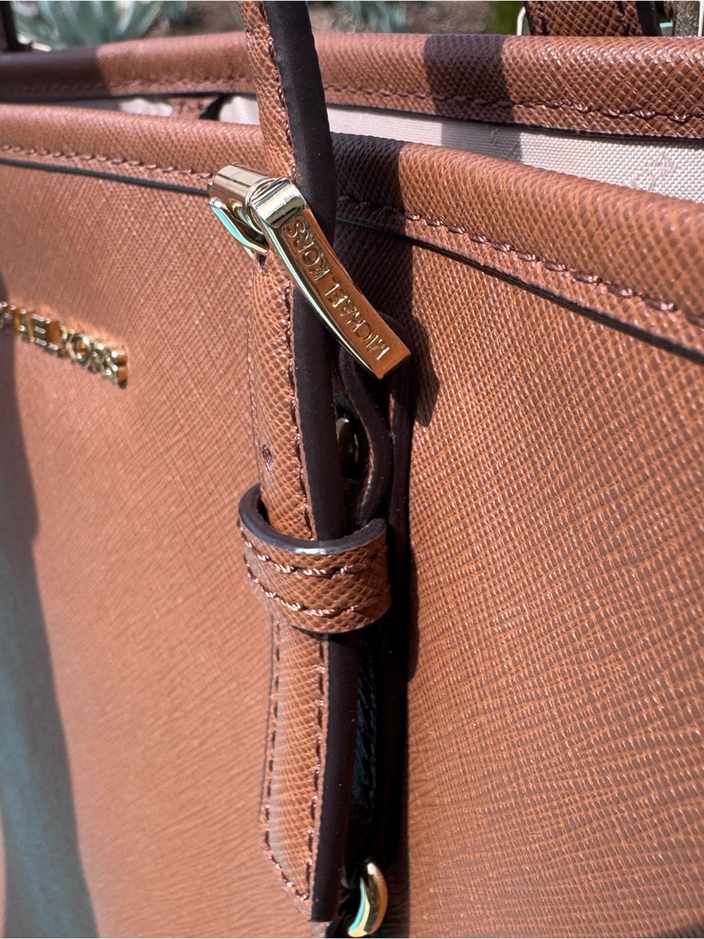 Michael Kors Jet Set travel tote in luggage brown saffiano leather - Picture 17 of 17